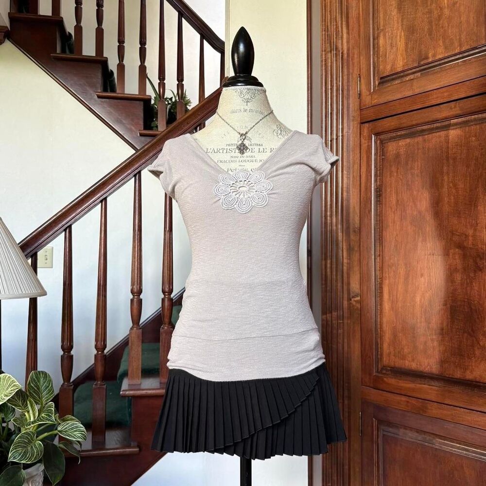 Rue 21 Y2k Beige Cream Boho Flower Short Sleeve Blouse